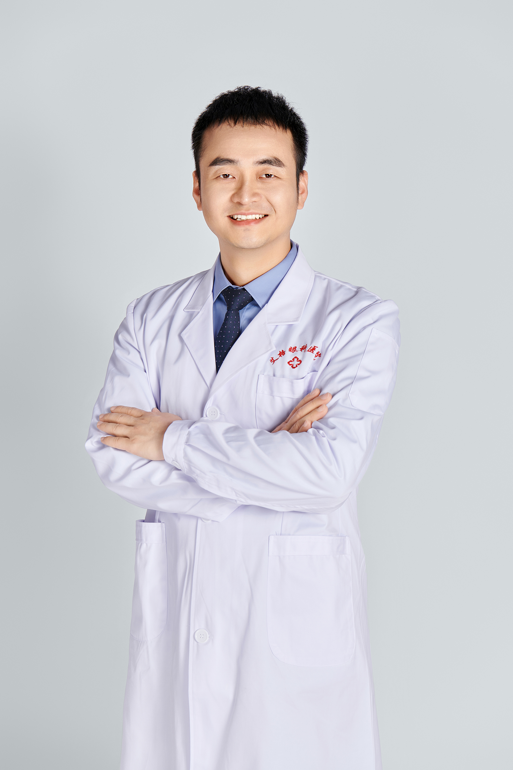 沈易权